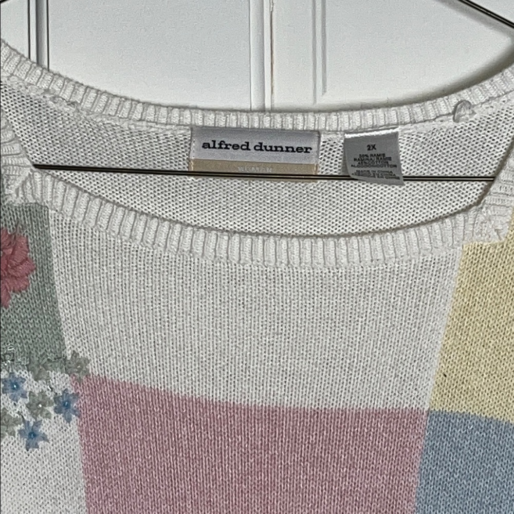 Alfred Dunner Pastel Colorblock Sweater Embroidered Floral  2X Easter - Picture 2 of 6